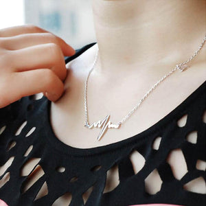 Collier d'Électrocardiogramme d'Amour